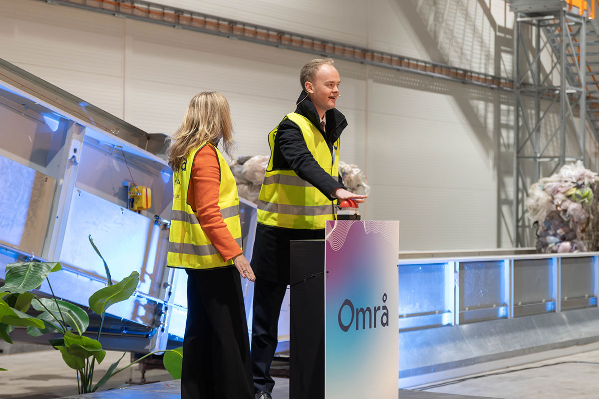 The official opening was conducted by State Secretary Kristoffer André Hansen from the Ministry of Climate and Environment (KLD) and Tove Andersen, CEO of TOMRA.